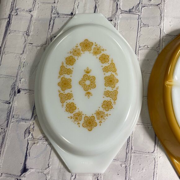 Pyrex Casserole Dish with Decorative Lid Butterfly Gold Divided Oven Baking Only - Picture 6 of 11